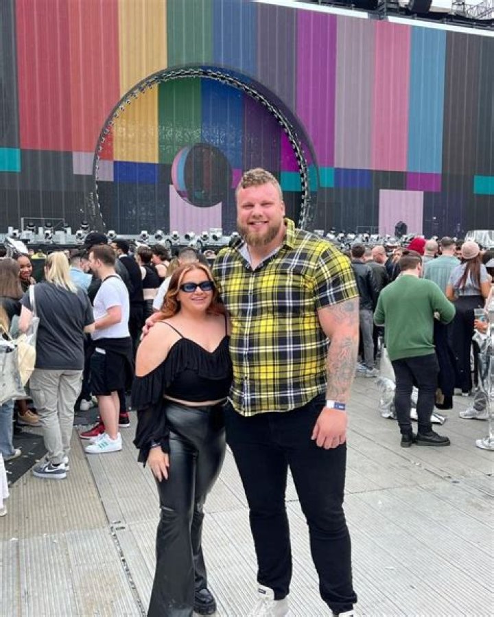 Strongman Tom Stoltman Wife and Kids, Who is Sinead Stoltman?